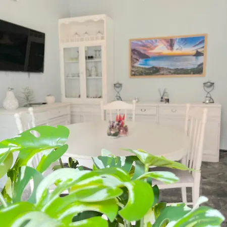 Apartment City Center - Only Teeneger *